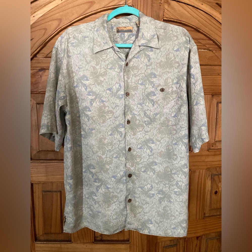 2/10.00 Bobby Chan Silk Short Sleeve Button-Up Shirt L